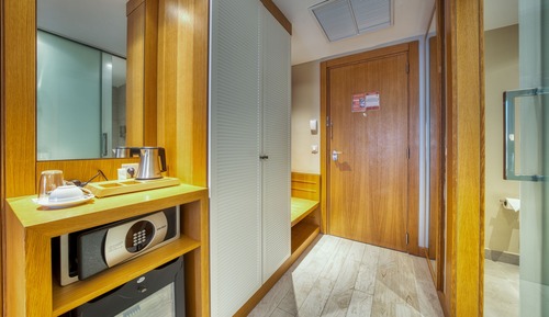 Habitación superior, vistas al jardín