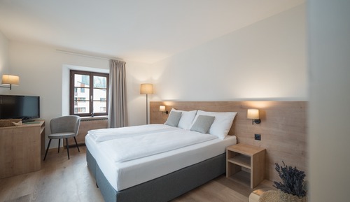 Habitación superior con 1 cama doble o 2 individuales