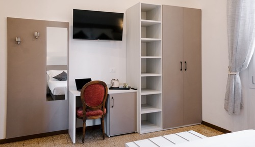 Habitación superior con 1 cama doble o 2 individuales