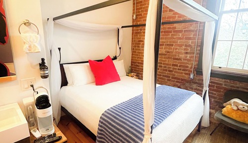 Habitación económica, vistas al río