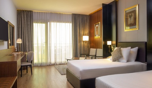 Habitación ejecutiva con 2 camas individuales, vistas a la ciudad