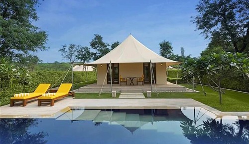 Tienda de lujo (Private Pool)