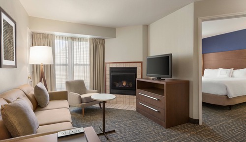 Habitación Business, 2 habitaciones (Mobility Accessible, Roll-In Shower)