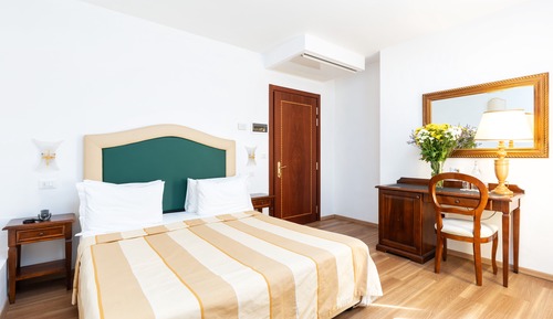 Habitación triple clásica