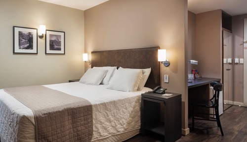 Habitación Deluxe, 1 cama de matrimonio grande con sofá cama, vistas a la ciudad