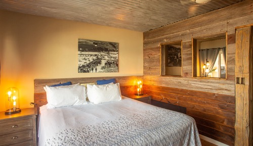 Avila Experience Suite