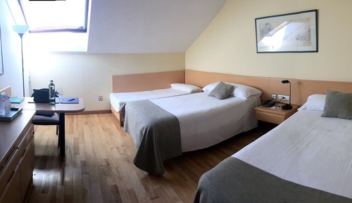 Habitación triple (2 adults and 1 child)