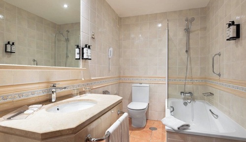 Habitación doble (with Parking)