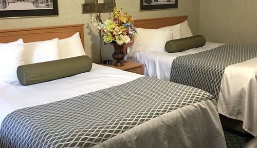 Habitación Deluxe, 2 camas de matrimonio, junto a la piscina