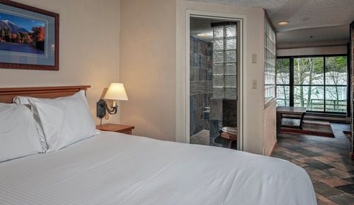 Estudio, 1 cama de matrimonio y 1 sofá cama