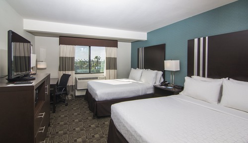 Habitación estándar, 2 camas de matrimonio (Communications, Accessible Tub)