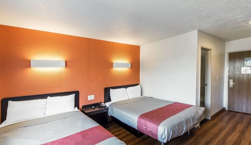 Habitación estándar, 2 camas dobles, fumadores