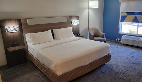 Suite, 1 cama de matrimonio grande con sofá cama