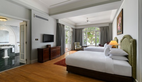 Writers Suite Two Queen Beds