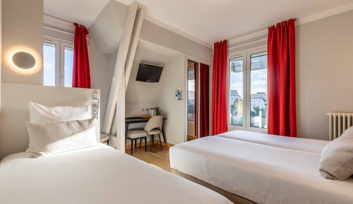 Habitación familiar, vistas al patio (for 4, No Sea View)