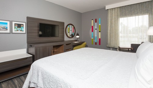 Habitación, 1 cama de matrimonio grande, accesible para personas con discapacidad (Roll-in Shower)