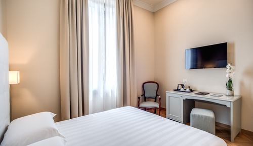 Habitación estándar con 1 cama doble o 2 individuales