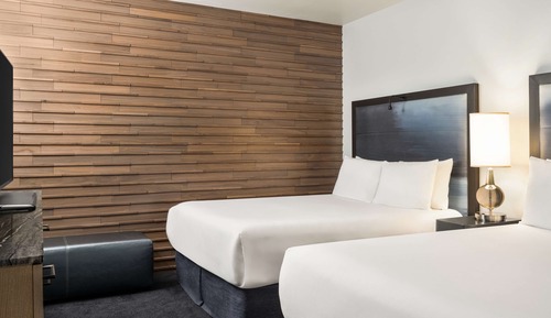 Estudio, varias camas