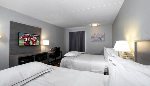 Habitación Premium, 2 camas dobles (Upgraded Bedding & Snack, Smoke Free)