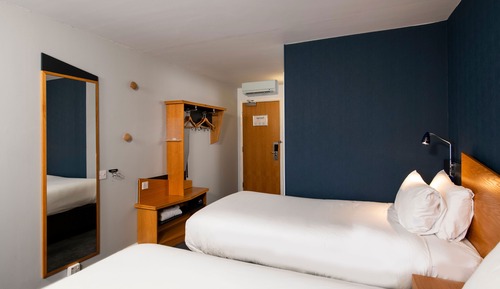 Habitación estándar, 2 camas individuales (with Free Hot Breakfast)