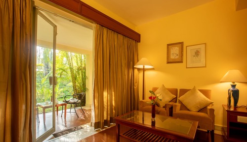 Habitación superior, vistas a la piscina