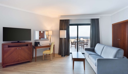 Suite superior, terraza, vistas al mar