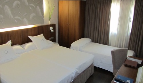 Habitación doble (with extra bed)