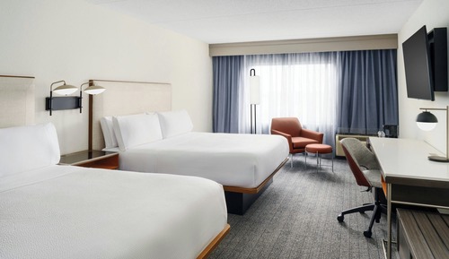 Habitación, varias camas (Hearing Accessible)