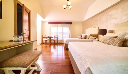 Habitación Deluxe doble, 2 camas de matrimonio