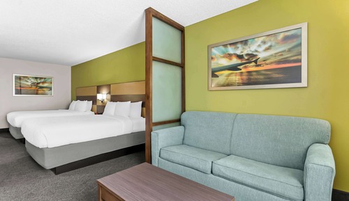 Suite, 2 camas de matrimonio, no fumadores, frigorífico y microondas (with Sofabed)