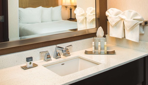 Habitación, 1 cama de matrimonio grande con sofá cama, accesible para personas con discapacidad