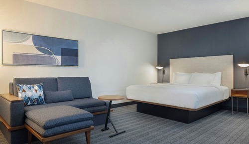 Habitación, 1 cama de matrimonio grande (Mobility/Hearing Access, Roll-In Shwr)