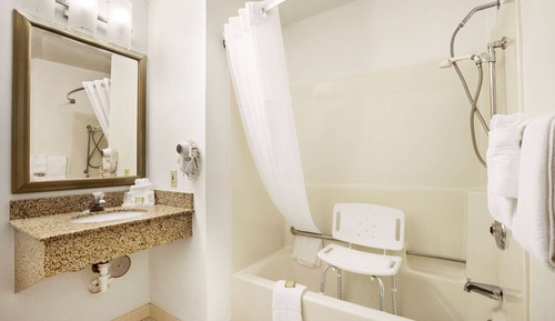 Habitación, 1 cama de matrimonio grande, accesible para personas con discapacidad (Mobility)