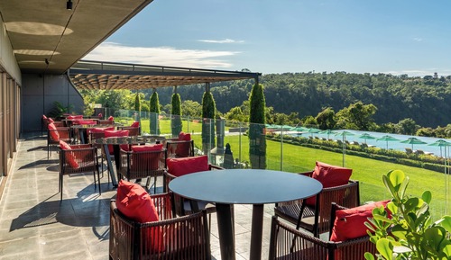 Suite junior (Red Level Waterfall View, 3 adults)