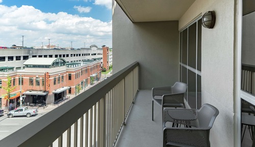 Suite, 1 cama de matrimonio grande, cocina (SofaBed & Balcony)