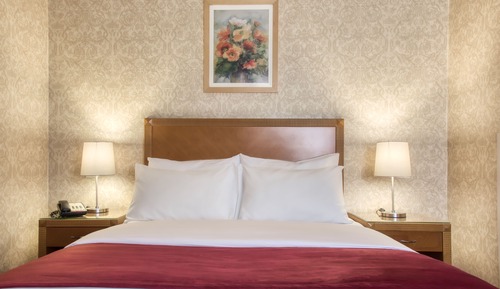 Family Connecting Rooms - Double & Twin beds