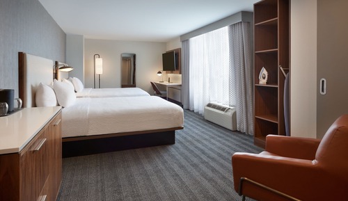 Estudio, 2 camas de matrimonio, cocina, vistas a la ciudad (Corner)