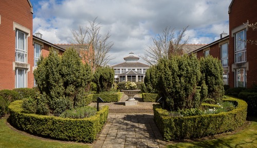 Habitación, 1 cama de matrimonio (Courtyard Facing)