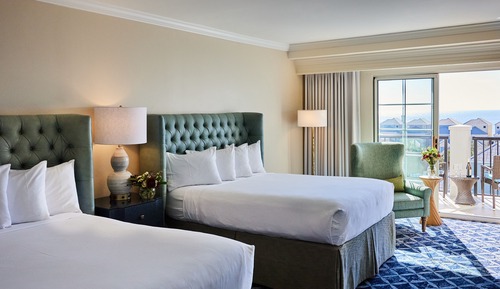 Habitación, 2 camas de matrimonio, vistas a la piscina (Boardwalk Inn)