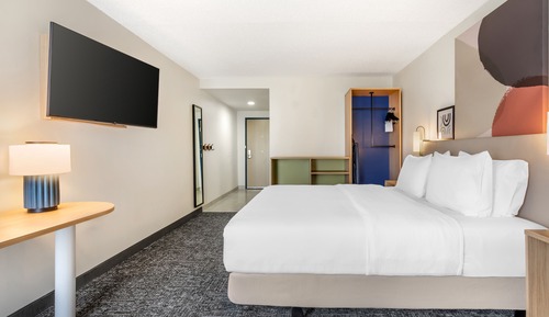 Habitación, 1 cama de matrimonio grande (Mobility & Hearing, Roll-in Shower)