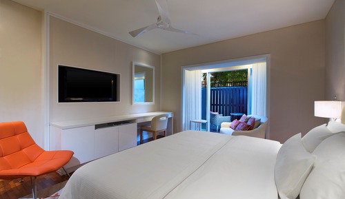 Habitación, 1 cama de matrimonio grande, patio