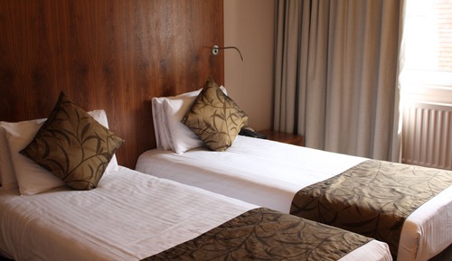 Habitación con 2 camas individuales