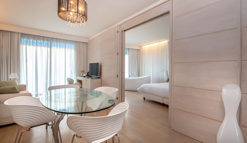 Suite ejecutiva, terraza, mirando al mar