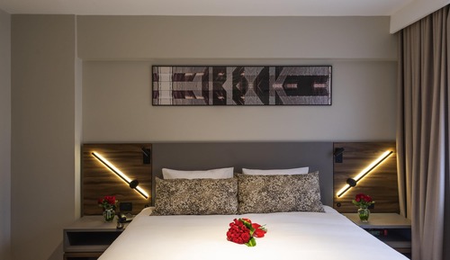 Apartamento ejecutivo, 1 cama de matrimonio grande, balcón