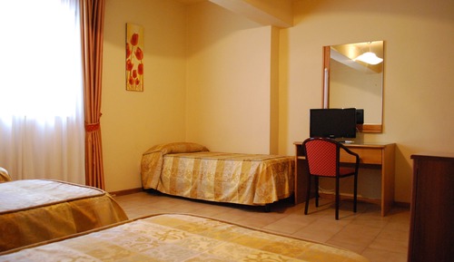 Habitación triple económica