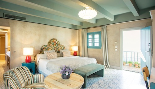 3-Deluxe Room (MI - DKNG)