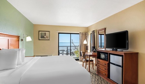 Habitación estándar, 1 cama de matrimonio grande, balcón, vistas al lago