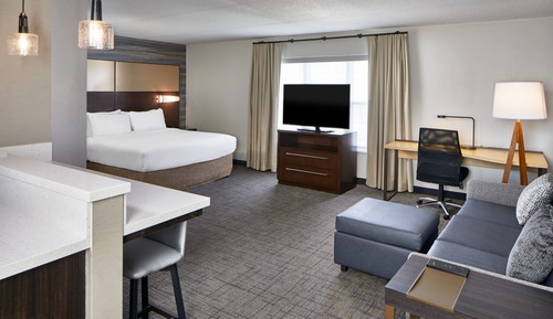 Estudio, 1 cama de matrimonio grande con sofá cama