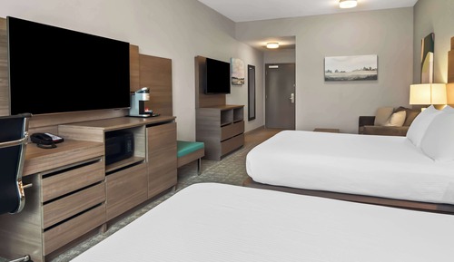 Habitación estándar, 2 camas de matrimonio, no fumadores, frigorífico y microondas (with Sofabed)