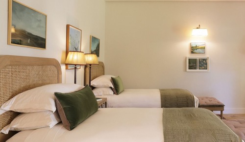 Habitación con 2 camas individuales